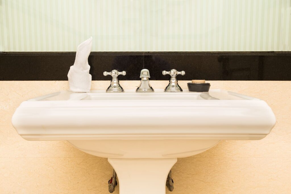 altura de un lavabo
