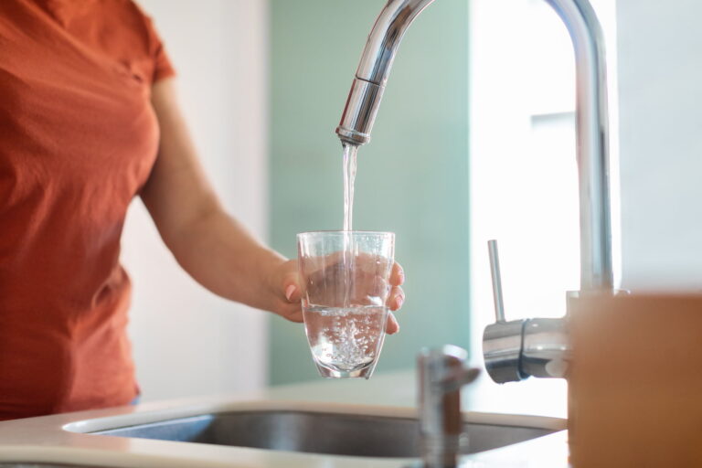 la cal del agua es mala